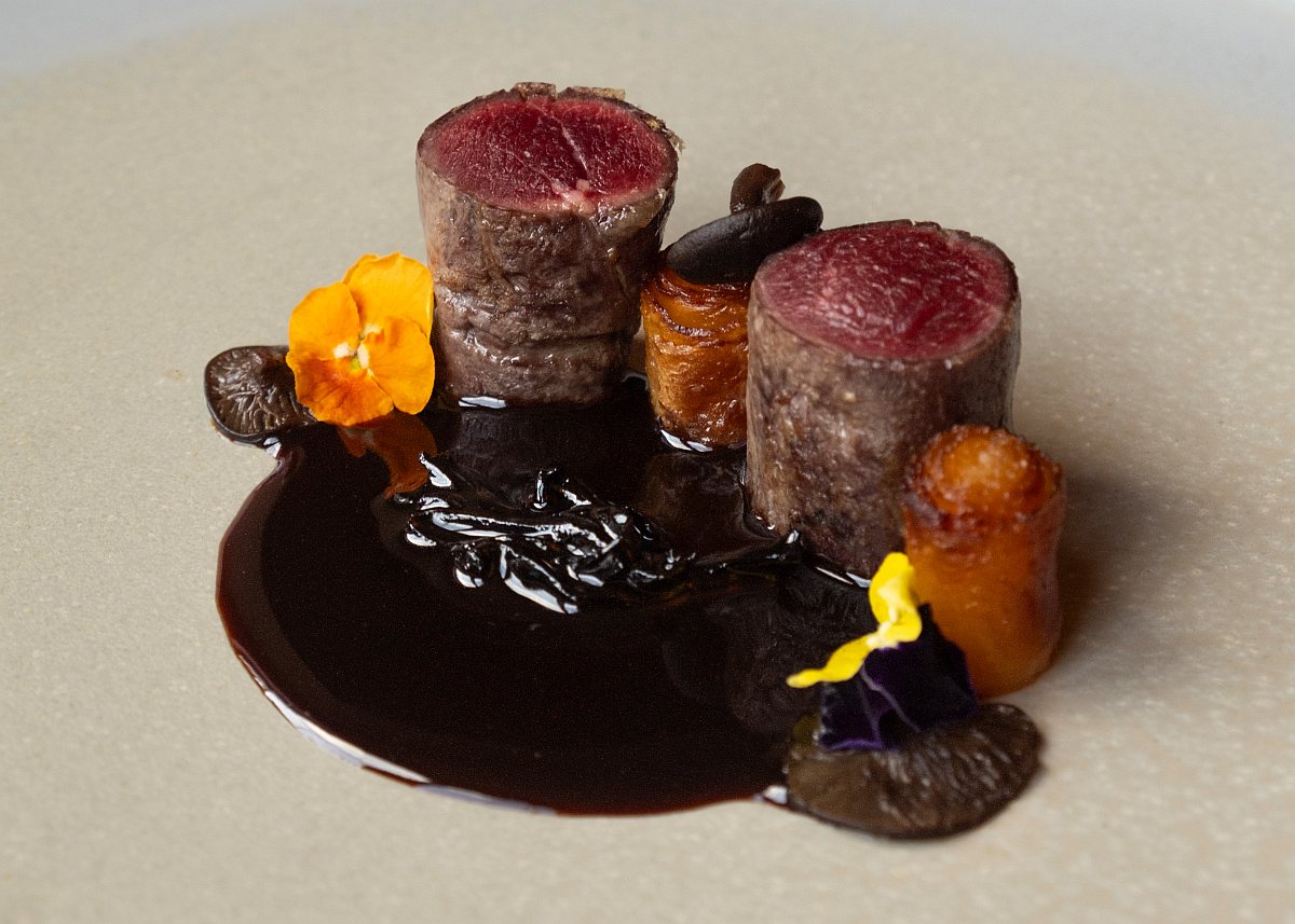 Gastronomía Cinegética - Reno Restaurante Huset © Timo Virmavirta